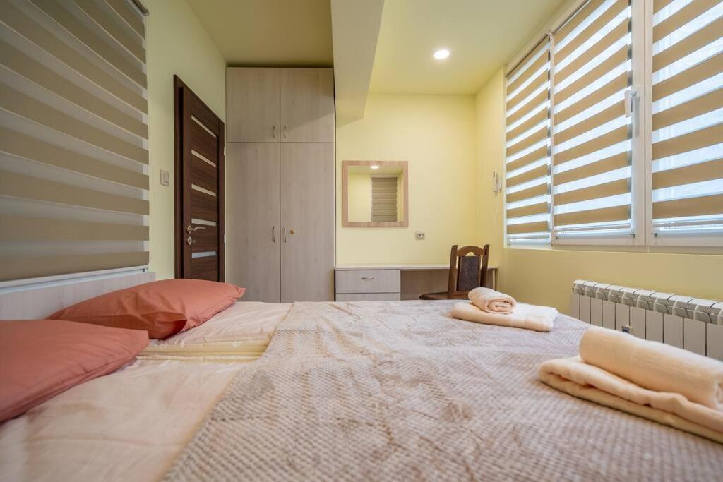 Top Location Central New & Spacious 3 Bdr Apt Medical Academy Sofie Exteriér fotografie