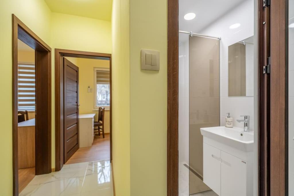 Top Location Central New & Spacious 3 Bdr Apt Medical Academy Sofie Exteriér fotografie